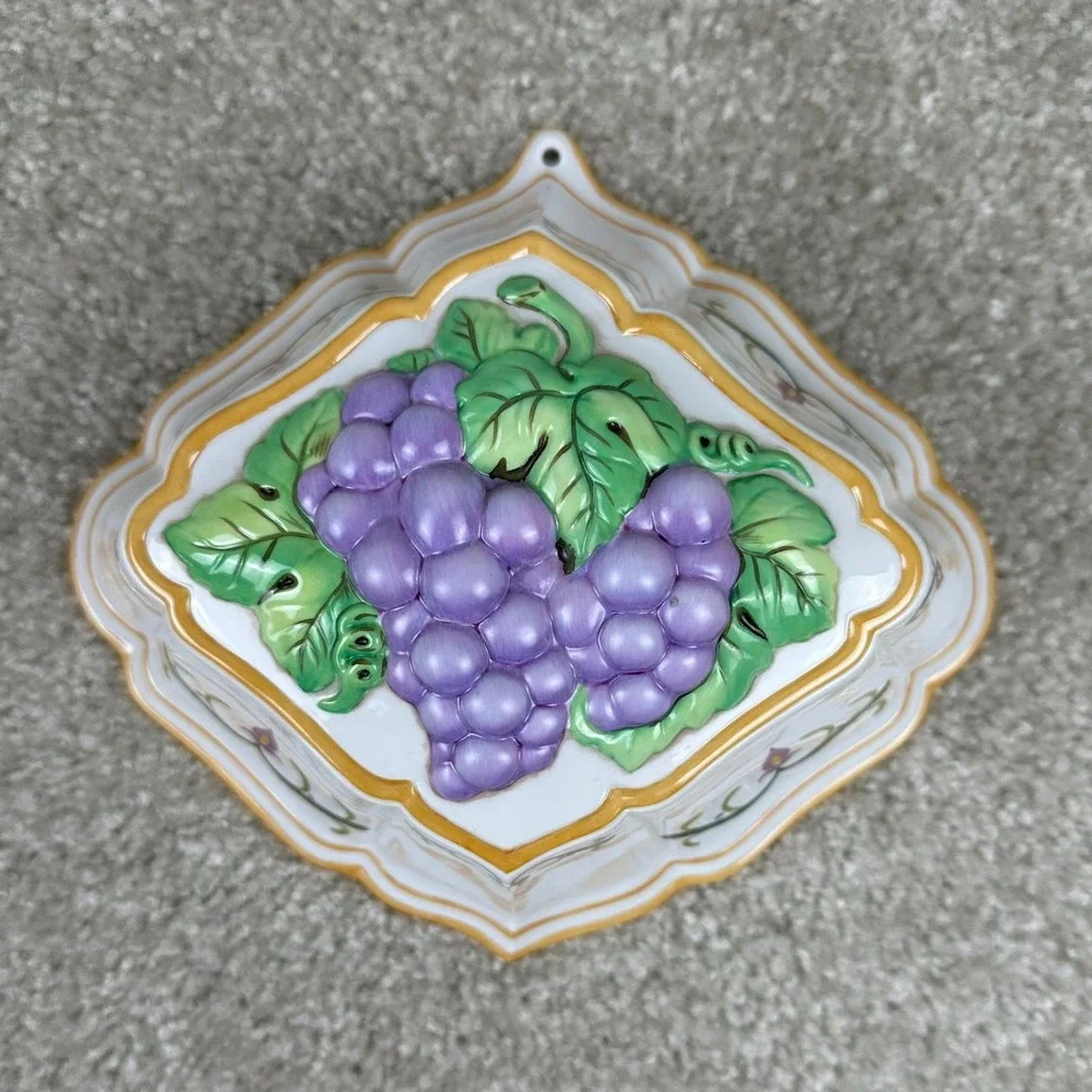 Le Cordon Bleu Franklin Mint Ceramic Grape Jelly Mold Wall Hanging Decor Vintage